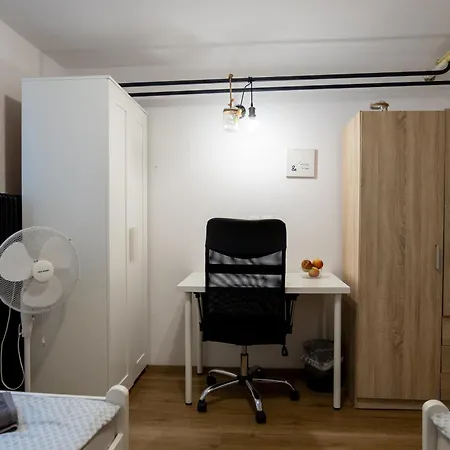 Affittacamere Emona 2*