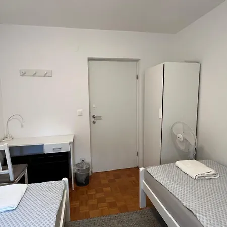 Affittacamere Emona 2*