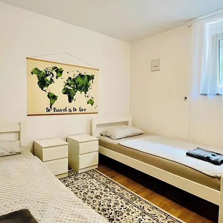 Emona Affittacamere 2*