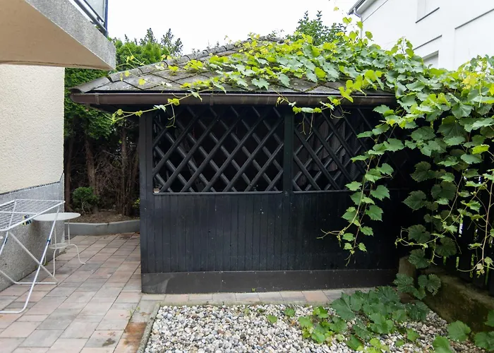 ゲストハウス Emona