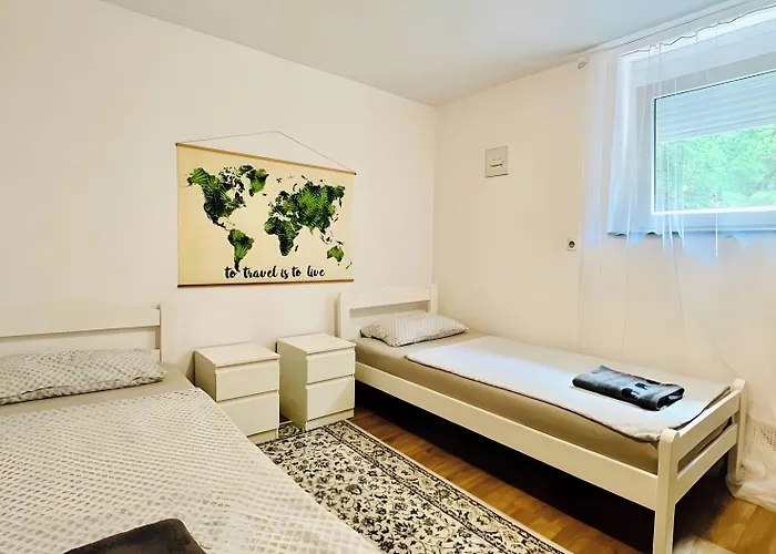 Emona Affittacamere 2*