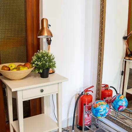 Emona 게스트하우스