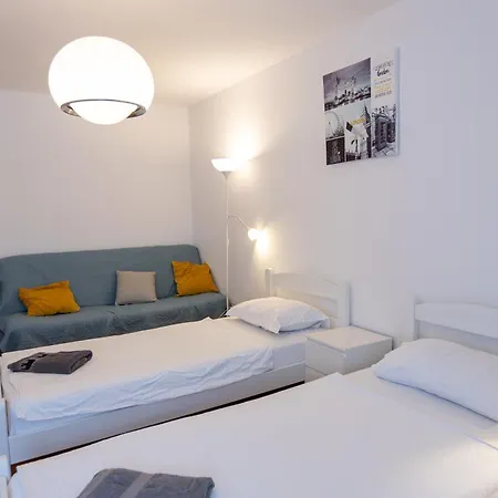 게스트하우스 Emona 2*